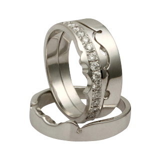 Love Times Three | Engagment Ring | Platinum